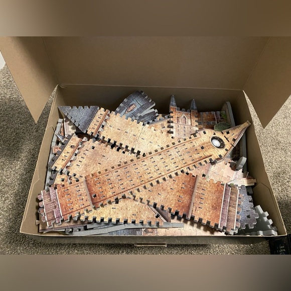 Harry Potter Hogwarts Astronomy Tower 3D Puzzle - Picture 3 of 3